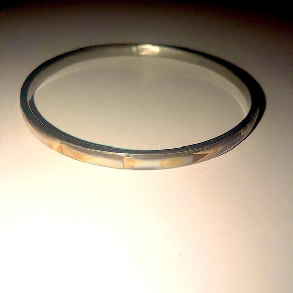 Vtg conch shell rectangle tile inlay silver tone metal bangle 8” C / 2.5” D - Picture 2 of 7
